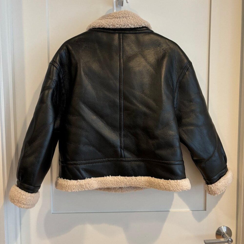 COMMENSE Women's Faux Leather Shearling Bomber Jacket - Size M - Picture 2 of 5